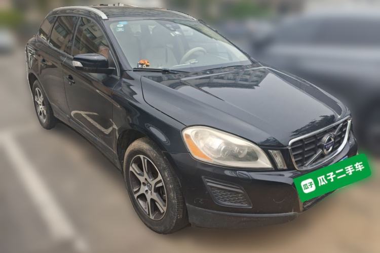 Used Volvo XC60 2012 T5 Comfort Edition Front Right 45 Deg