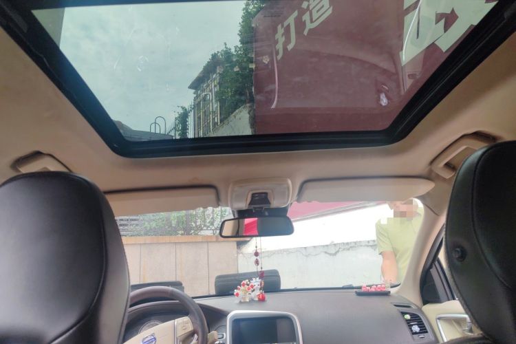 Used Volvo XC60 2012 T5 Comfort Edition Headliner