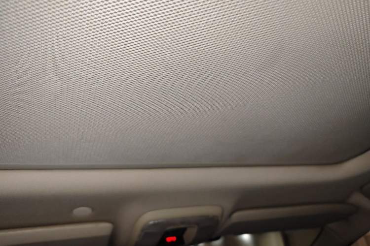 Used Volvo XC60 2012 T5 Comfort Edition Headliner