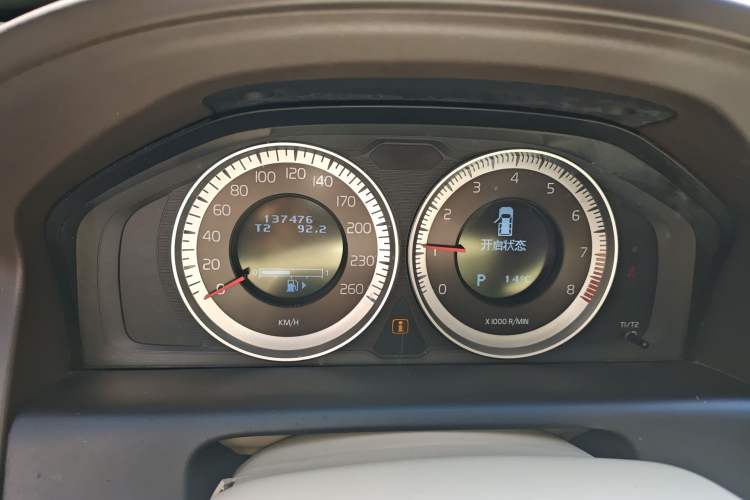 Used Volvo XC60 2012 T5 Zhiya Edition Instrument Cluster