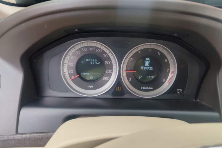 Used Volvo XC60 2012 T5 Comfort Edition Instrument Cluster