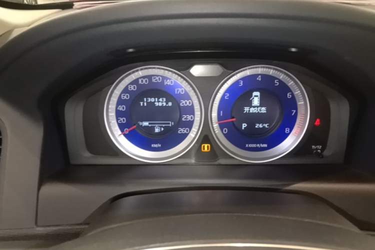 Used Volvo XC60 2012 T6 AWD Personalized Sport Edition Instrument Cluster