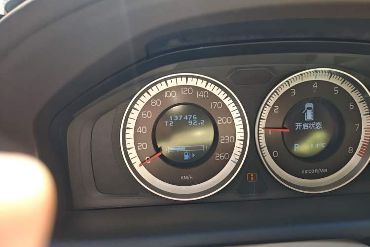 Used Volvo XC60 2012 T5 Zhiya Edition Odometer Close Up