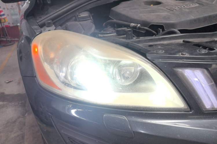 Used Volvo XC60 2012 T5 Zhiya Edition Right Front Headlight