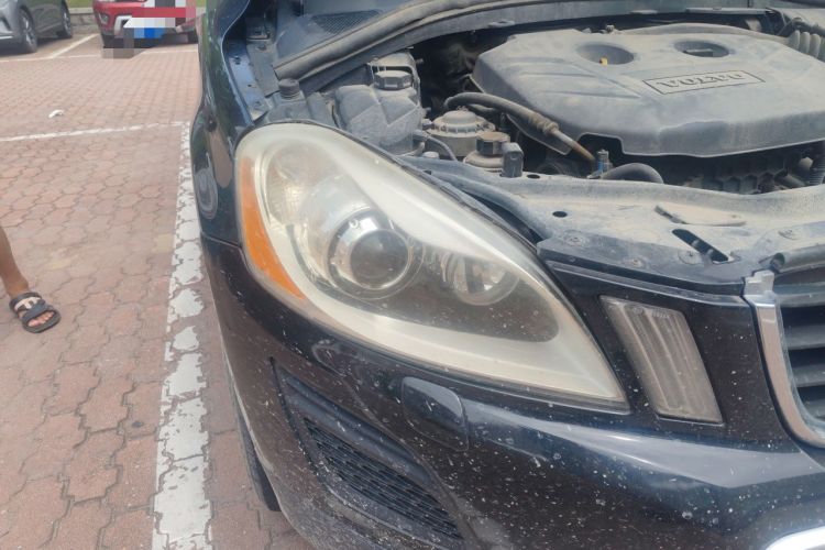 Used Volvo XC60 2012 T5 Comfort Edition Right Front Headlight
