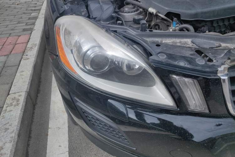 Used Volvo XC60 2012 T5 Comfort Edition Right Front Headlight