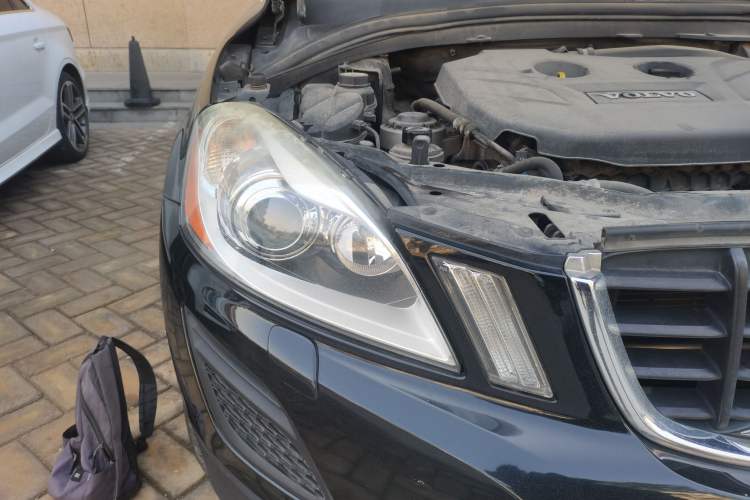 Used Volvo XC60 2012 T5 Zhiya Edition Right Front Headlight