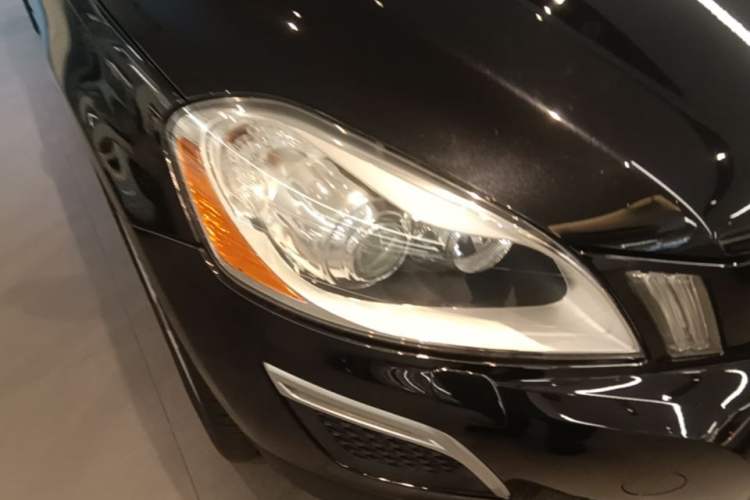 Used Volvo XC60 2012 T6 AWD Personalized Sport Edition Right Front Headlight