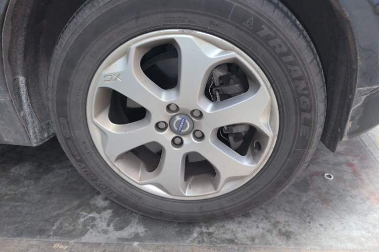Used Volvo XC60 2012 T5 Zhiya Edition Right Front Wheel Hub