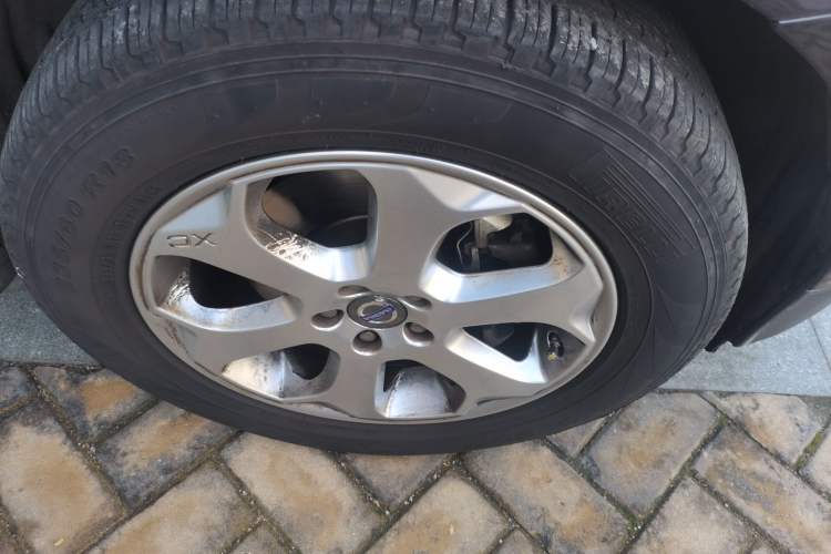 Used Volvo XC60 2012 T5 Zhiya Edition Right Front Wheel Hub