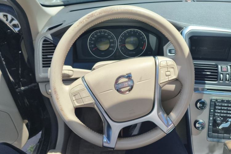 Used Volvo XC60 2012 T5 Comfort Edition Steering Wheel
