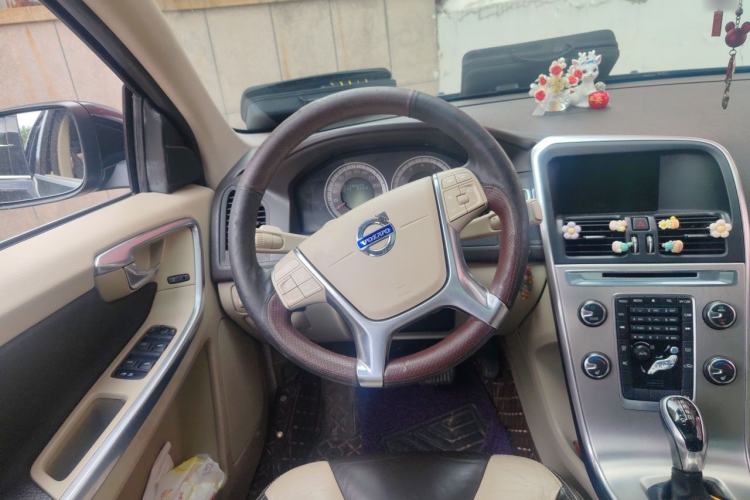 Used Volvo XC60 2012 T5 Comfort Edition Steering Wheel