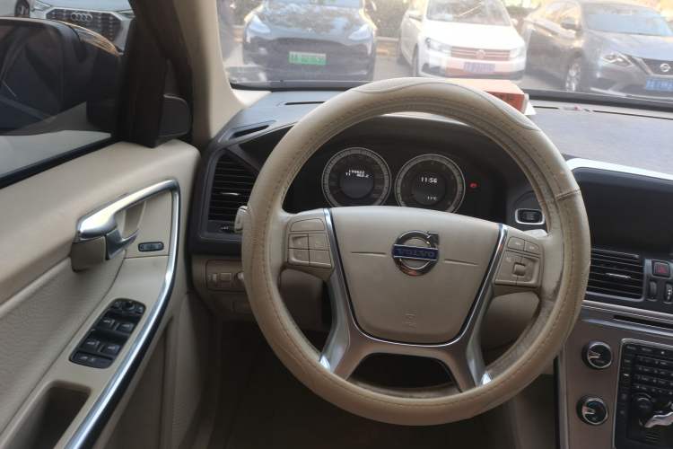 Used Volvo XC60 2012 T5 Zhiya Edition Steering Wheel