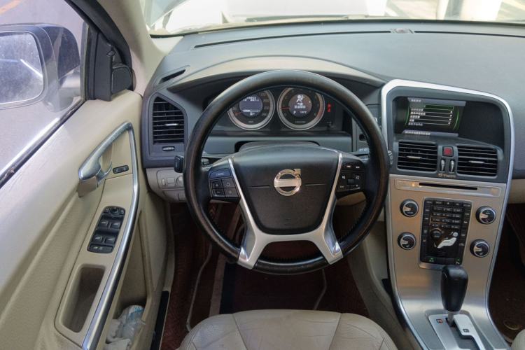 Used Volvo XC60 2012 T5 Prestige Edition Steering Wheel