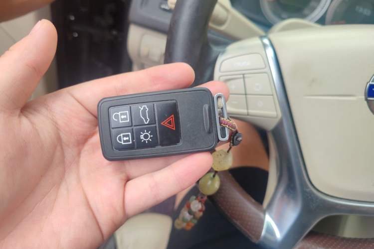 Used Volvo XC60 2012 T5 Comfort Edition Vehicle Key