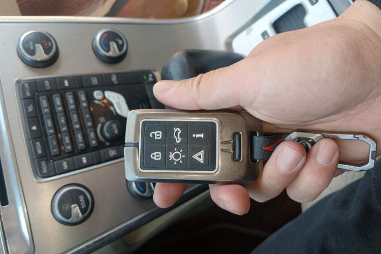 Used Volvo XC60 2012 T5 Prestige Edition Vehicle Key
