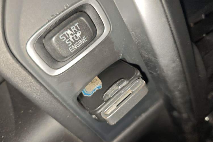Used Volvo XC60 2012 T5 Comfort Edition Vehicle Key