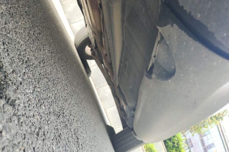 Used Volvo XC60 2012 T5 Comfort Edition Chassis Front Left