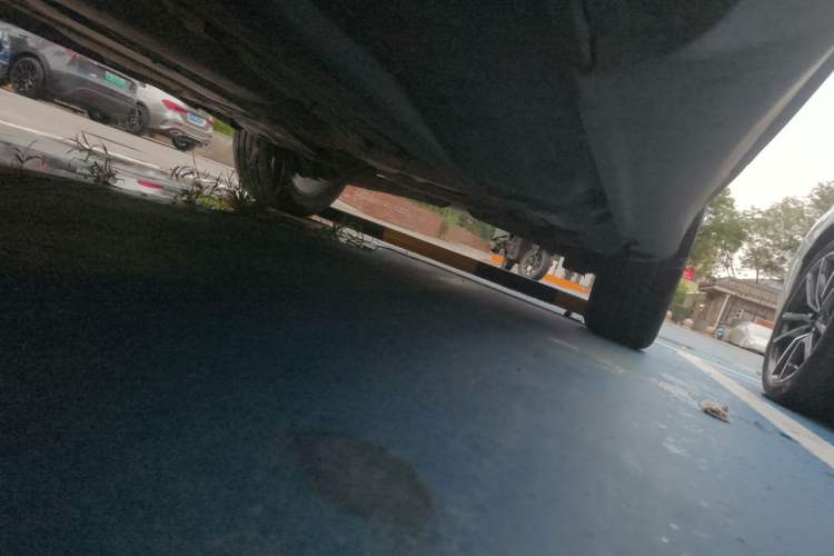 Used Volvo XC60  Chassis Front Left