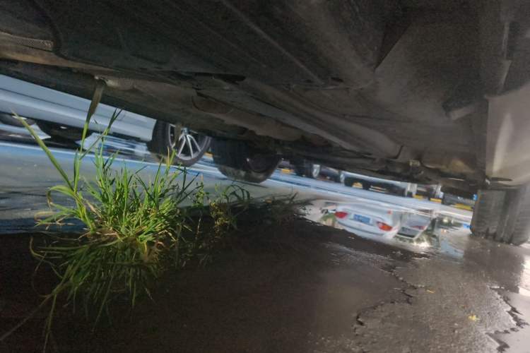 Used Volvo XC60  Chassis Rear Right