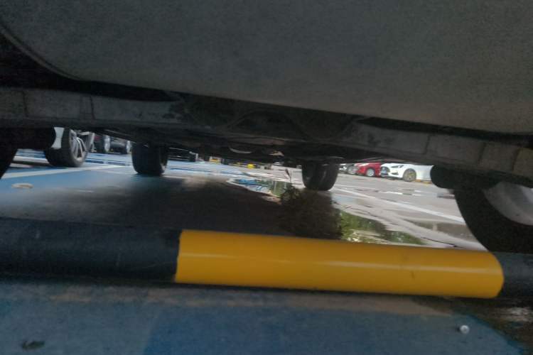 Used Volvo XC60  Chassis Rear