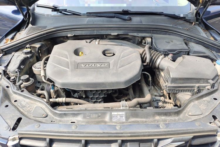 Used Volvo XC60 2012 T5 Comfort Edition Engine Bay