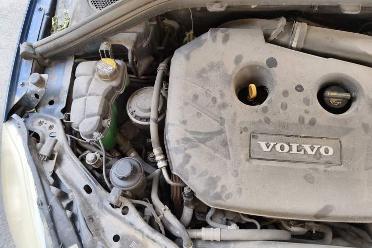 Used Volvo XC60 2012 T5 Comfort Edition Engine Bay Right