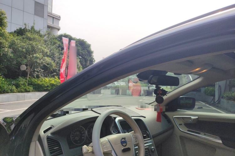Used Volvo XC60 2012 T5 Comfort Edition Headliner