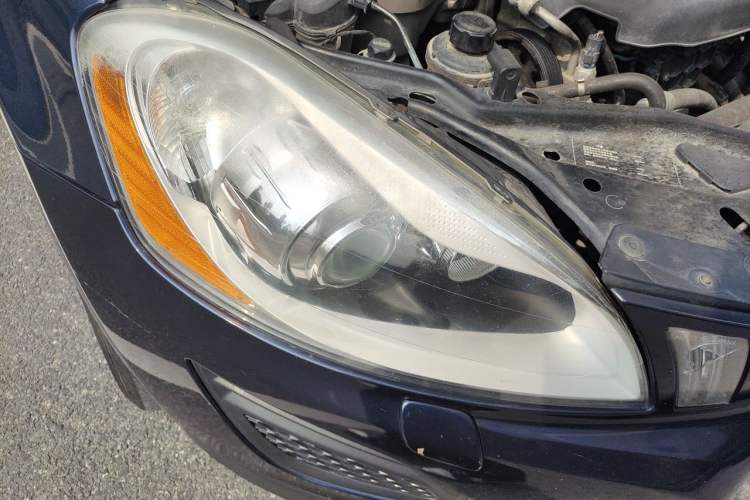 Used Volvo XC60 2012 T5 Comfort Edition Right Front Headlight