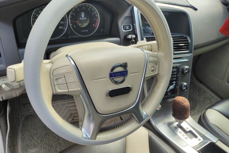 Used Volvo XC60 2012 T5 Comfort Edition Steering Wheel
