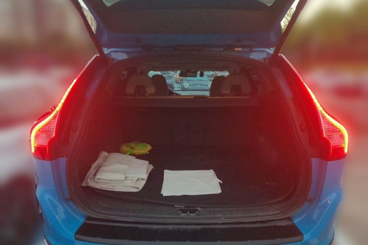 Used Volvo XC60  Trunk