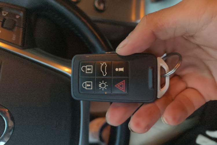Used Volvo XC60  Vehicle Key