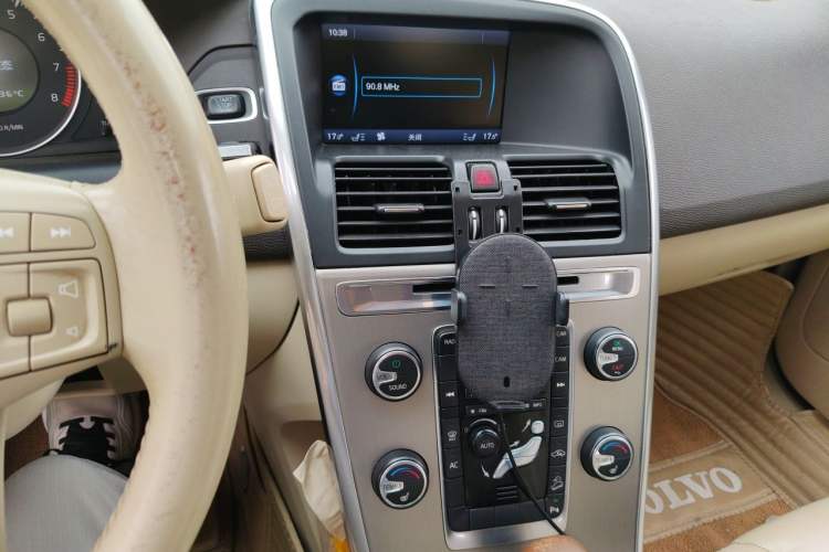 Used Volvo XC60 2012 T6 AWD Zhiya Edition Audio And AC Panel