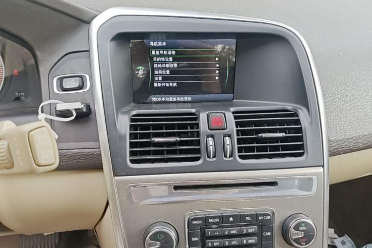 Used Volvo XC60 2012 T5 Zhiya Edition Audio And AC Panel