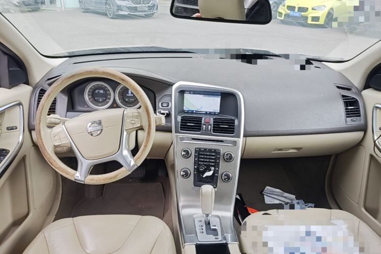 Used Volvo XC60 2012 T5 Zhiya Edition Center Console