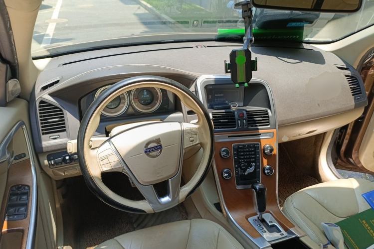 Used Volvo XC60 2012 T5 Zhiya Edition Center Console