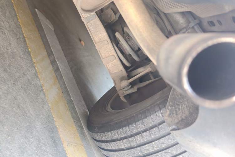Used Volvo XC60 2012 T5 Comfort Edition Chassis Front Left