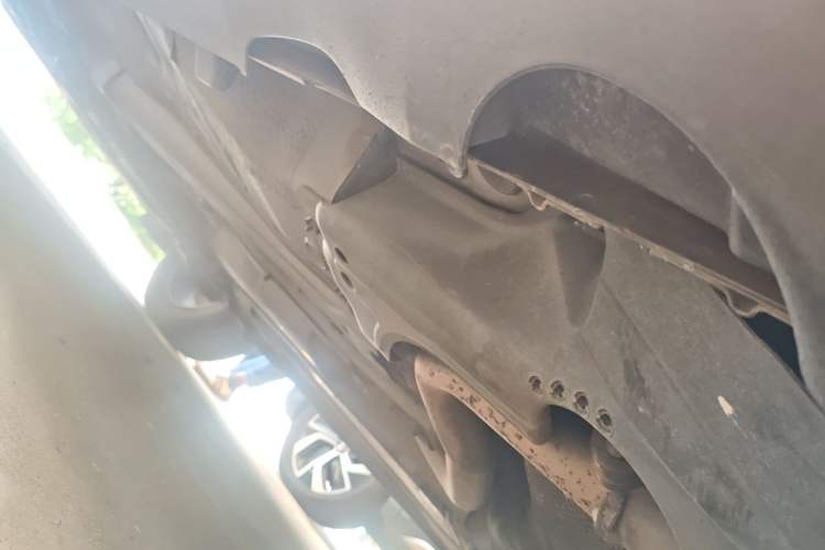 Used Volvo XC60 2012 T5 Comfort Edition Chassis Rear Left