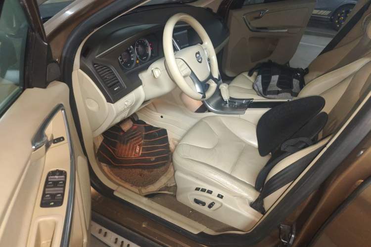 Used Volvo XC60 2012 T5 Comfort Edition Driver Seat