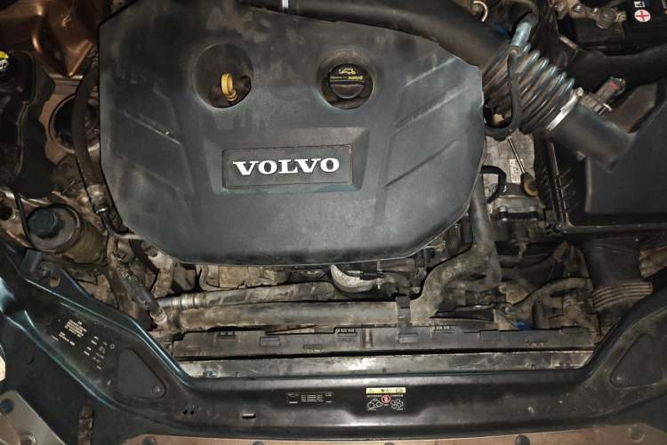 Used Volvo XC60 2012 T5 Comfort Edition Engine Bay
