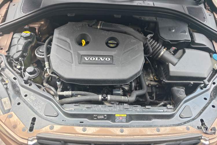 Used Volvo XC60 2012 T5 Comfort Edition Engine Bay