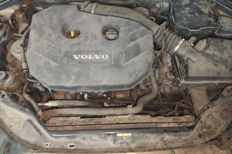 Used Volvo XC60 2012 T5 Comfort Edition Engine Bay