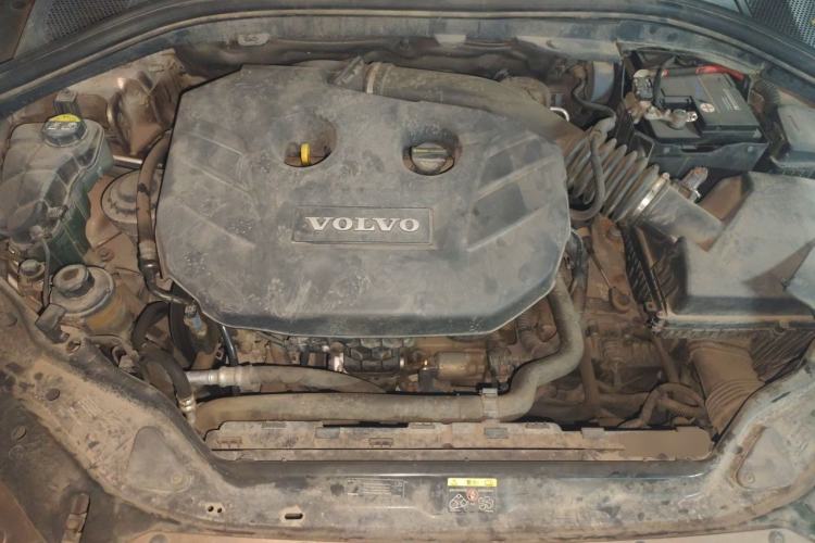 Used Volvo XC60 2012 T5 Comfort Edition Engine Bay
