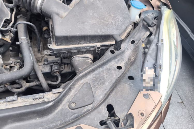 Used Volvo XC60 2012 T5 Comfort Edition Engine Bay Left