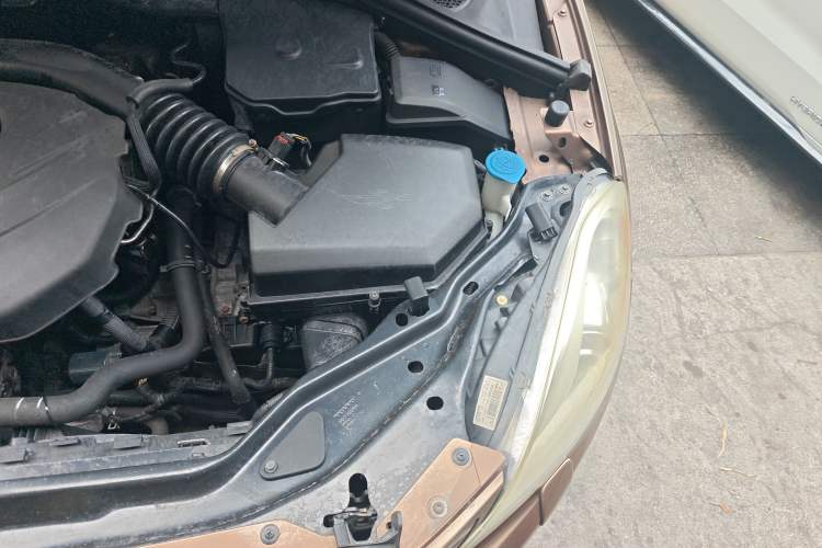 Used Volvo XC60 2012 T5 Comfort Edition Engine Bay Left