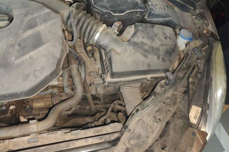 Used Volvo XC60 2012 T5 Comfort Edition Engine Bay Left
