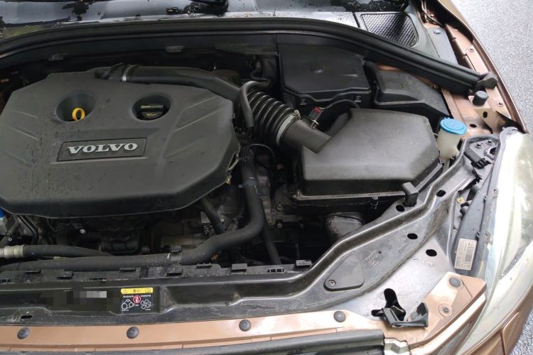 Used Volvo XC60 2012 T5 Comfort Edition Engine Bay Left