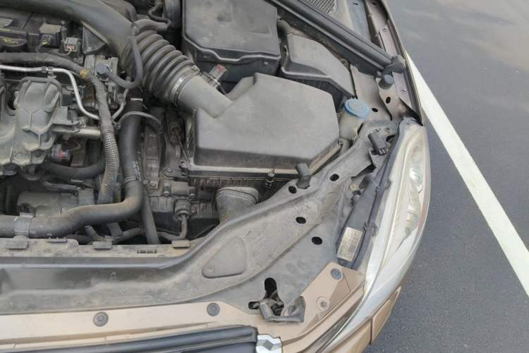 Used Volvo XC60 2012 T5 Comfort Edition Engine Bay Left