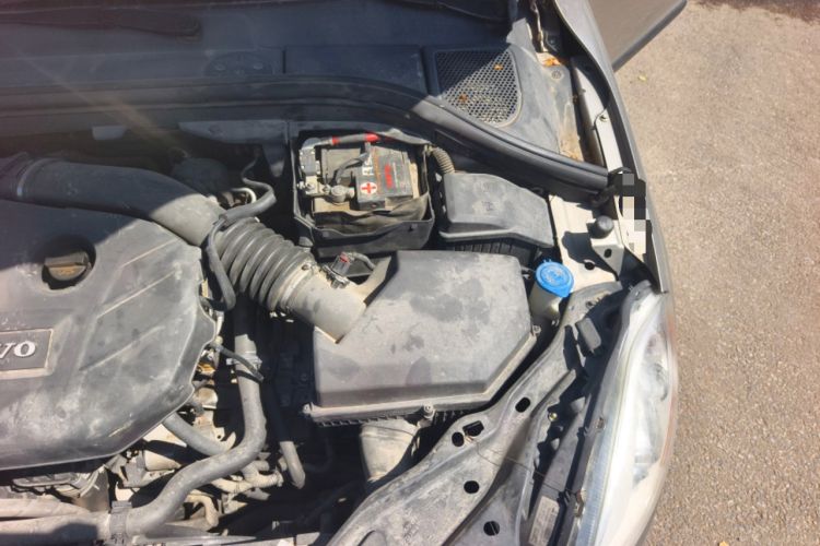Used Volvo XC60 2012 T5 Comfort Edition Engine Bay Left