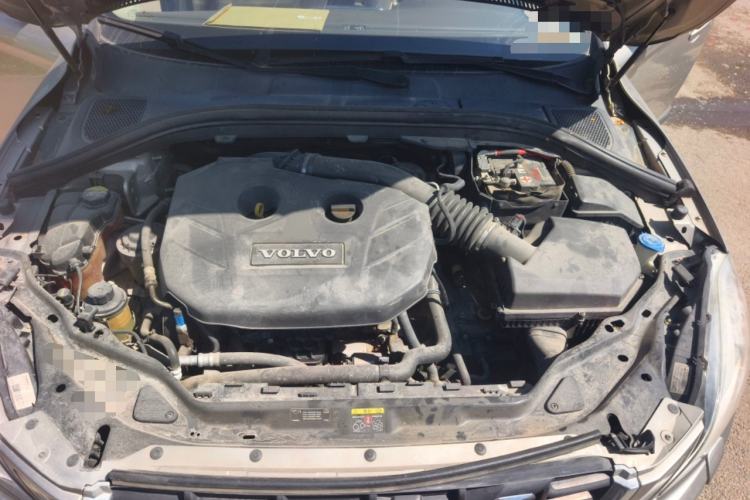 Used Volvo XC60 2012 T5 Comfort Edition Engine Bay